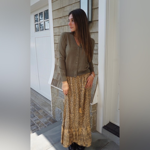 NWT Minnie Rose Lauren V-Neck Button Down Cardigan - Picture 1 of 7